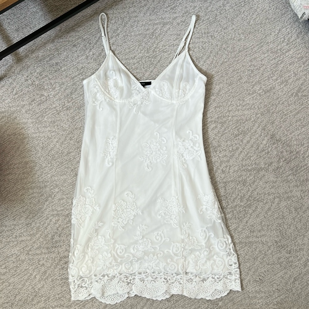 White lace strappy mini dress
